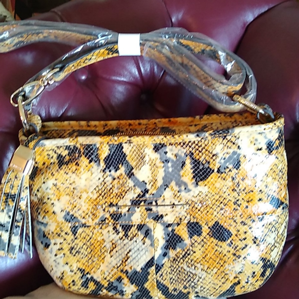 B Makowsky python print leather purse - Picture 3 of 12
